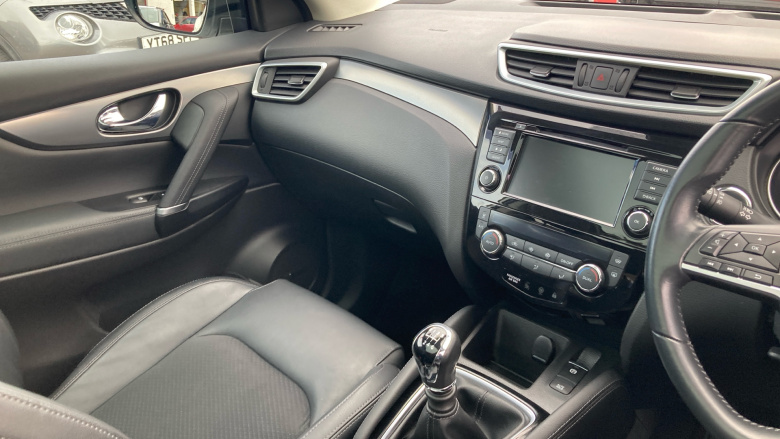 Nissan Qashqai 1.5 dCi 115 Tekna 5dr Diesel Hatchback